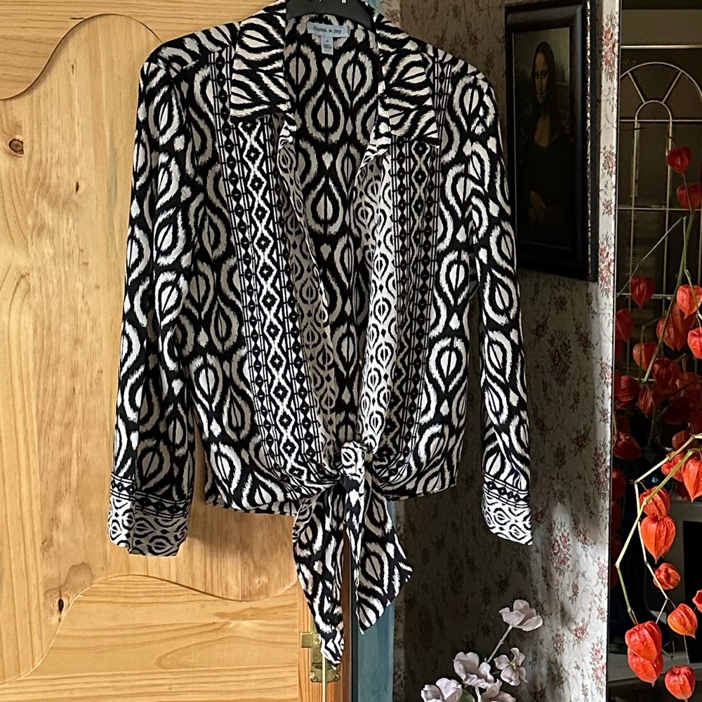 Floral and Ivy Geometric Patterned front tie + buttons Blouse, size S, $40, NWOT